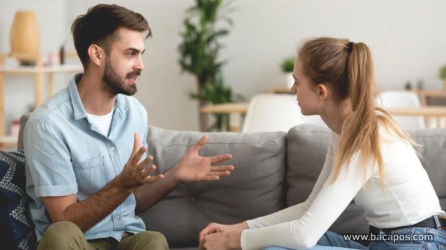 Dengarkan penjelasan pasangan