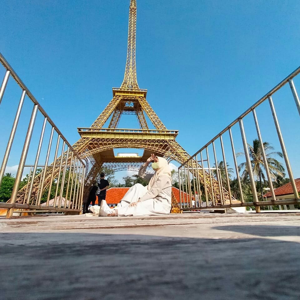 Eiffel Tower Ciputih Resort Ujung Kulon