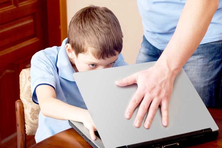 Tips cara mengatasi anak atau pada remaja agar tidak kecanduan game online (Gambar oleh pannondoktor.hu)